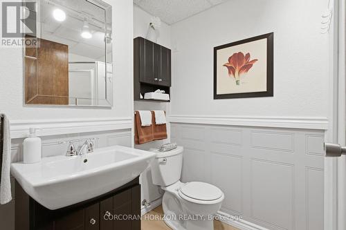 10 Macatee Place, Cambridge, ON - Indoor Photo Showing Bathroom