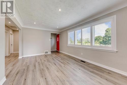 191 Nash Road N, Hamilton, ON - Indoor Photo Showing Other Room
