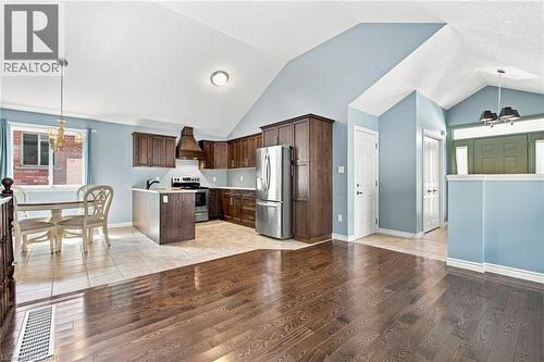 11 Lockwood Street, Cambridge, ON - Indoor Photo Showing Kitchen