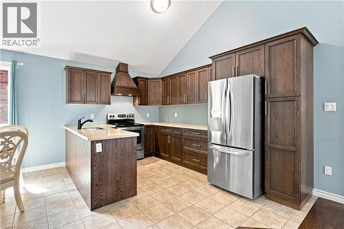 11 Lockwood Street, Cambridge, ON - Indoor Photo Showing Kitchen