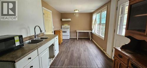 693 BRUCE AVENUE Unit# UPPER , Windsor, Ontario N9A 4X3 3