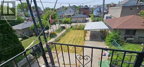693 BRUCE AVENUE Unit# UPPER , Windsor, Ontario N9A 4X3 5