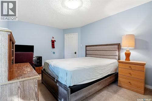 130 Mulcaster Crescent, Saskatoon, SK - Indoor Photo Showing Bedroom
