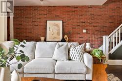 28 PRYOR AVENUE  Toronto, ON M6N 2Y4