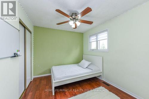 5449 Heritage Hills Boulevard, Mississauga, ON - Indoor Photo Showing Bedroom