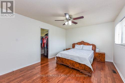 5449 Heritage Hills Boulevard, Mississauga, ON - Indoor Photo Showing Bedroom