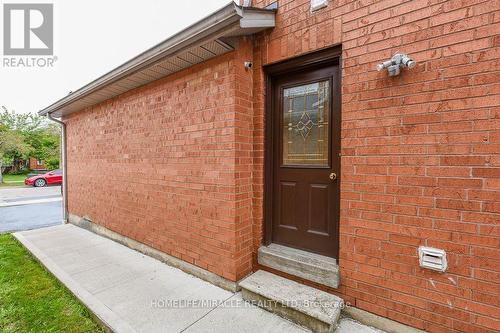 5449 Heritage Hills Boulevard, Mississauga, ON - Outdoor With Exterior