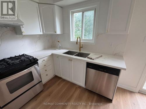 5 Canoe Crescent, Toronto, ON - Indoor Photo Showing Kitchen With Double Sink