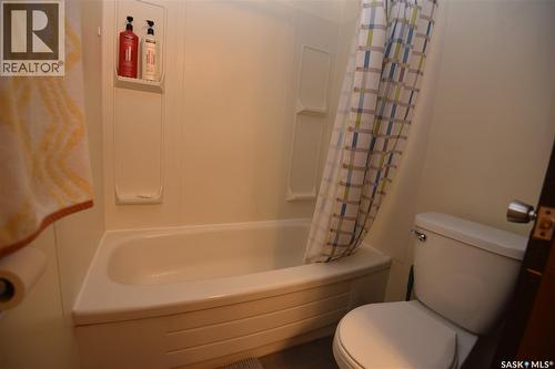 307 6Th Street E, Nipawin, SK - Indoor Photo Showing Bathroom