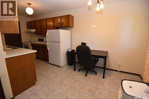 307 6Th Street E, Nipawin, SK - Indoor Photo Showing Kitchen