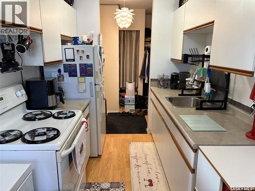 25 2309 17Th Street W, Saskatoon, SK - Indoor Photo Showing Kitchen
