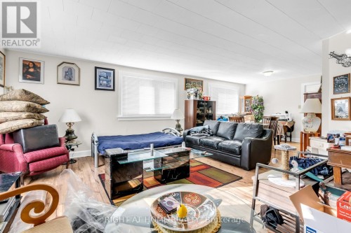 APARTMENT A - 32 MATCHEDASH STREET N , Orillia, Ontario L3V 4T5 4