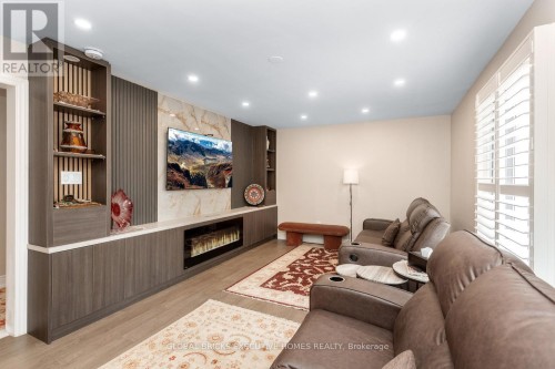 5952 Grossbeak Drive, Mississauga, ON 