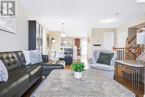 Open Concept Living & Dining Rm w/Hardwood Floors - 312 Galston Private, Ottawa, ON 