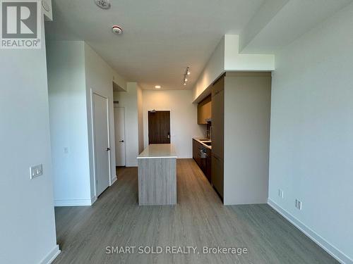 520 - 8188 YONGE STREET , Vaughan, Ontario L4J 0M2 5