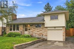 355 RIDGEWAY AVENUE  Oshawa (Mclaughlin), ON L1J 2V3