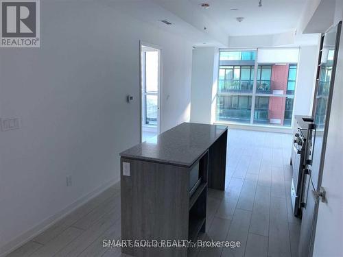831 - 31 TIPPETT ROAD , Toronto, Ontario M3H 2V1 4