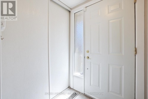 Front Entrance - 2942 Fairlea Crescent, Ottawa, ON 