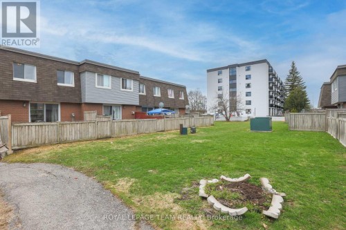 2942 Fairlea Crescent, Ottawa, ON 