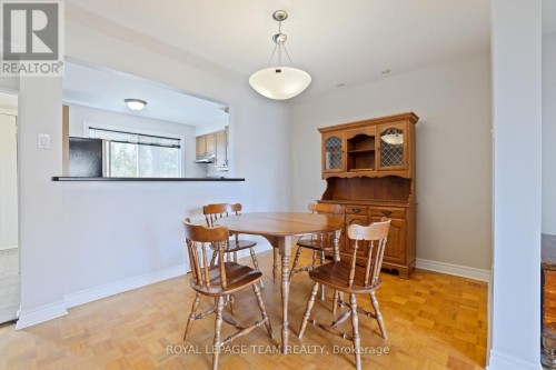 2942 Fairlea Crescent, Ottawa, ON 