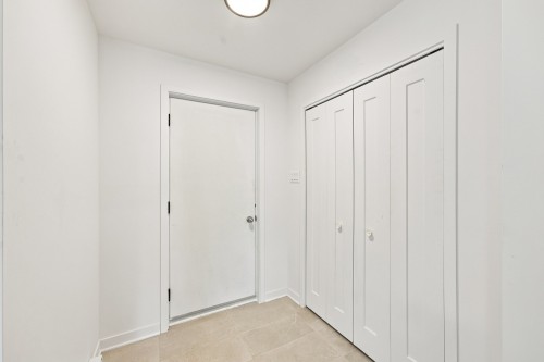 Mud Room - 1564 Rue St-André, L'Assomption, QC 