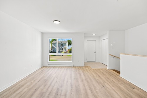 Living Room - 1564 Rue St-André, L'Assomption, QC 