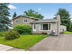 25 Lasalle CRES Moncton, NB E1A 5L5