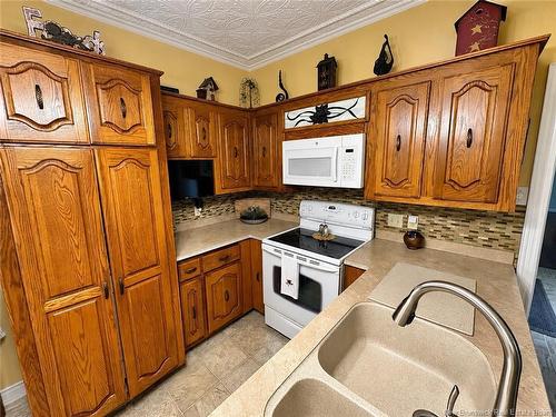25 Hillcrest Ave, Hartland, NB 