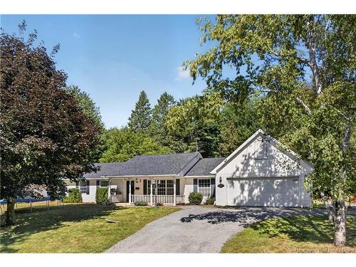 27 Cedar Ridge Dr, Douglas, NB 