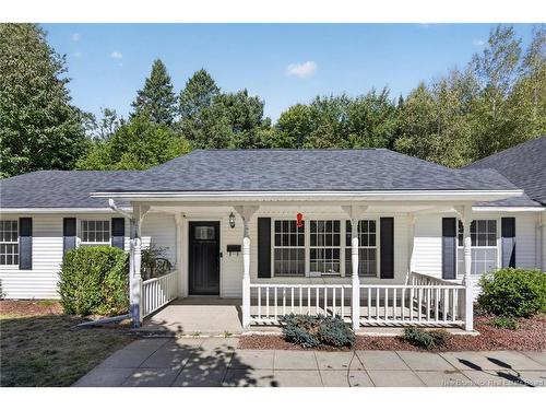 27 Cedar Ridge Dr, Douglas, NB 