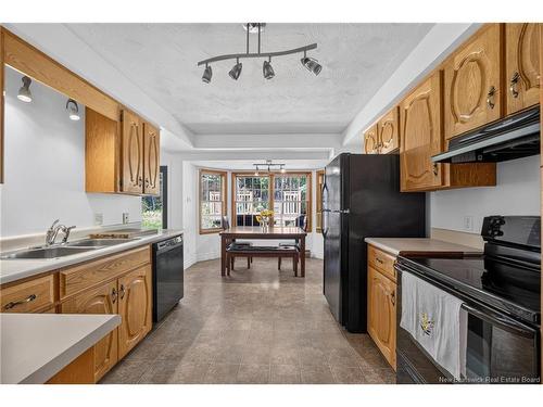 27 Cedar Ridge Dr, Douglas, NB 