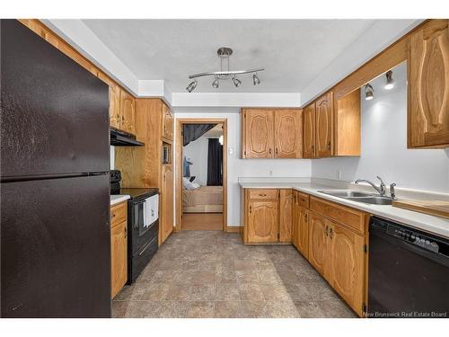 27 Cedar Ridge Dr, Douglas, NB 