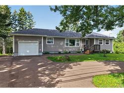 1042 Elmwood DR Moncton, NB E1H 2G9