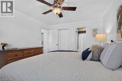 Primary bedroom with semi-ensuite access - 