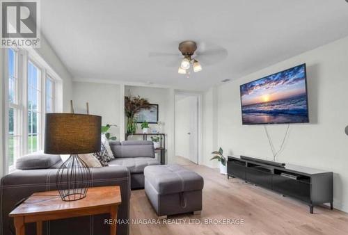 1970 GARRISON ROAD , Fort Erie (Crescent Park), Ontario L2A 5M4 4