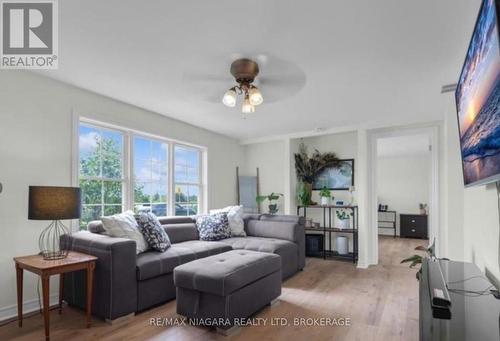 1970 GARRISON ROAD , Fort Erie (Crescent Park), Ontario L2A 5M4 5