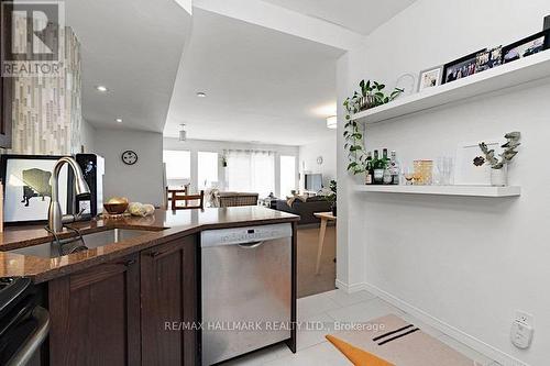 MAIN - 228 PACIFIC AVENUE , Toronto, Ontario M6P 2P5 4
