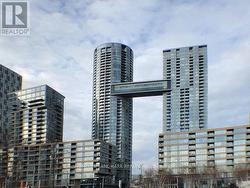 1609 - 15 ICEBOAT TERRACE Toronto, ON M5V 4A5