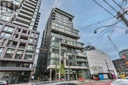 914 - 95 BATHURST STREET Toronto, ON M5V 0H7