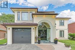 33 DEERFORD ROAD Toronto, ON M2J 3H9