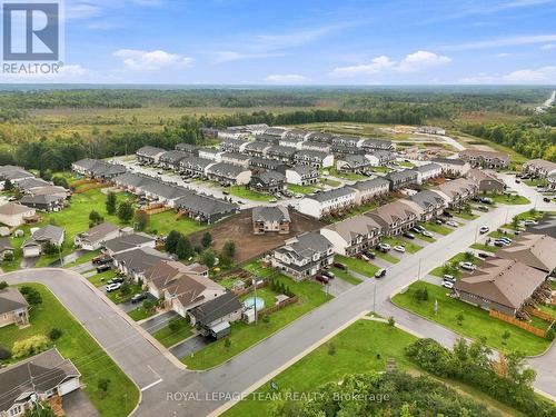 52 Whitcomb Crescent, Smiths Falls, ON 