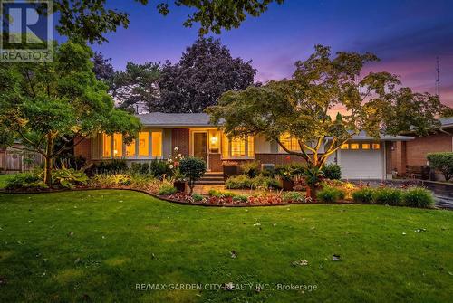 13 PRESTON DRIVE  St. Catharines (Vine/Linwell), ON L2M 1X4