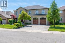 23 SUSAN Drive  Hamilton, ON L9C 7R1