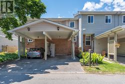 16 STAMFORD PRIVATE  Ottawa, ON K1T 3J1