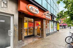 500 BLOOR STREET W  Toronto, ON M5S 1Y3