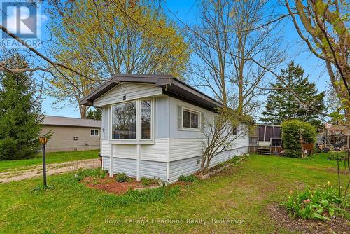 5 Trailer Park Road, Howick, ON 