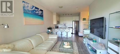 301 - 11611 YONGE STREET  Richmond Hill, ON L4E 1G2