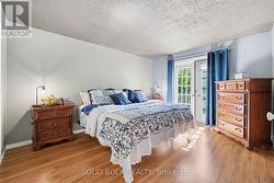Primary bedroom - 