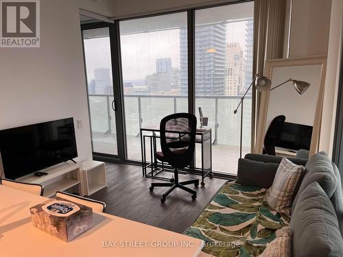 2510 - 57 ST. JOSEPH STREET , Toronto, Ontario M5S 0C5 3