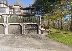 3 - 228 KINGSWOOD DRIVE  Kitchener, ON N2E 2K2